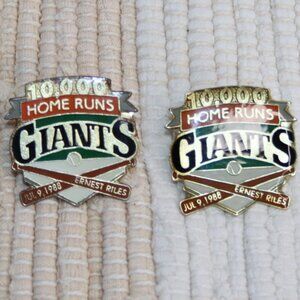VTG SAN FRANCISCO GIANTS SET 2 LAPEL HAT PIN ERNEST RILES 10,000 HOME RUNS 7/9/8